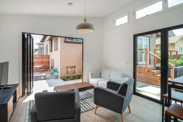 Alcatraz_Avenue_ Oakland California 6 (1)