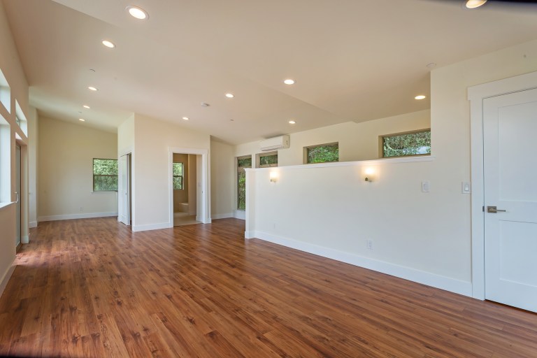 20555_Skyline_Blvd Redwood_City California 22